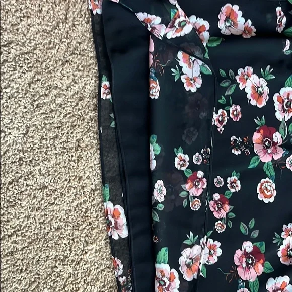 Cabi Garden Floral Black Sheer Women's Blouse Style 3595 Size Medium - Picture 6 of 8